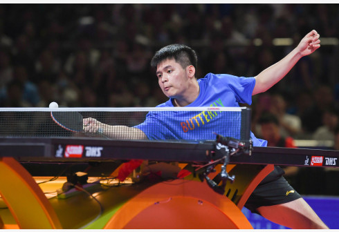 勇士大胜马刺148-106 球员表现分析.