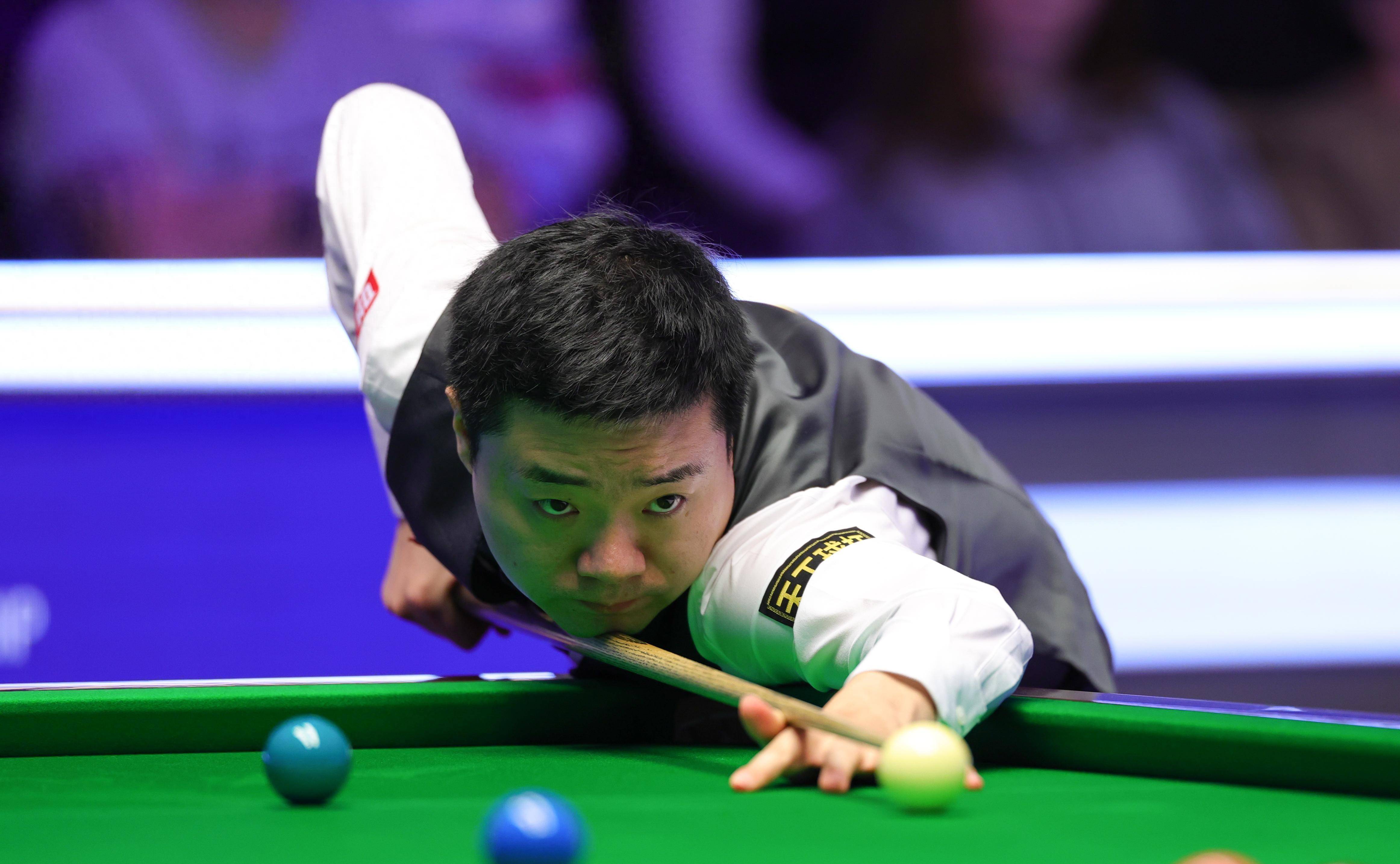 [德甲]布兰特主罚任意球 皮球直挂球门死角